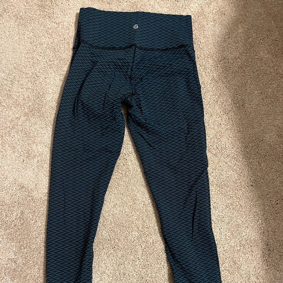 Lululemon Wunder Under High Rise Black and Teal Size 8 - Picture 4 of 8